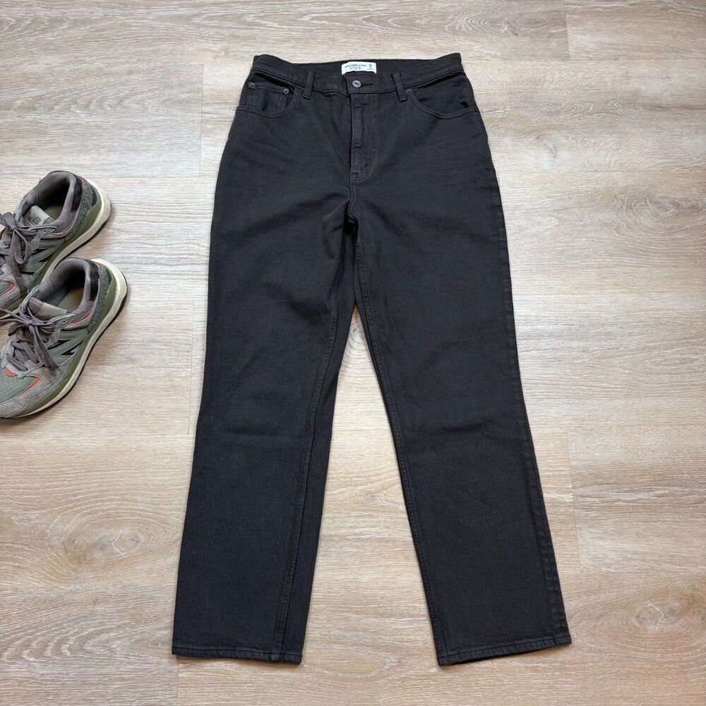 Abercrombie & Fitch Ultra High Rise 90s Straight Jean W28‎ Color Brown